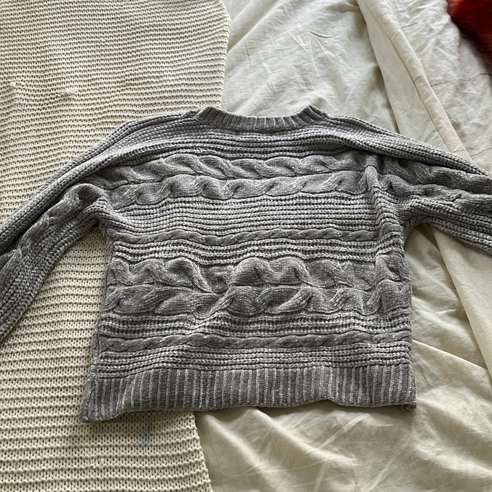 Grey cable nite sweater so soft and comfy!